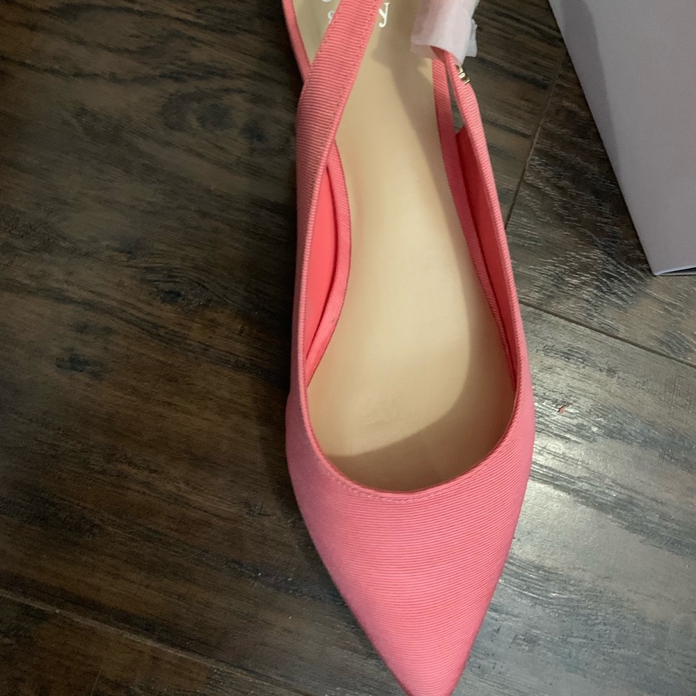 ❤️coral crown an ivy flats❤️